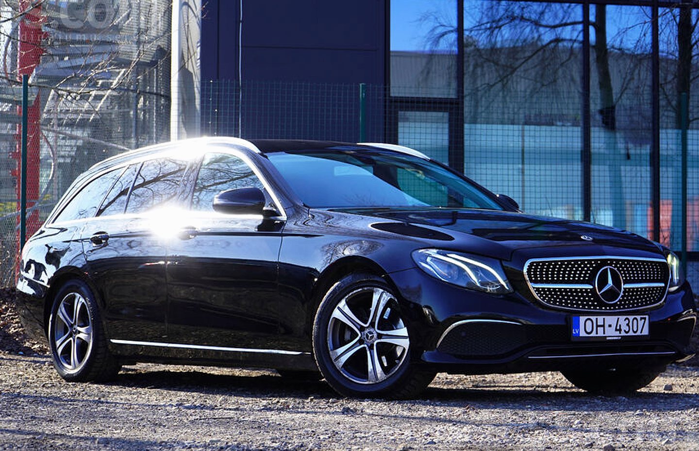 Mercedes-Benz E220 — foto 2