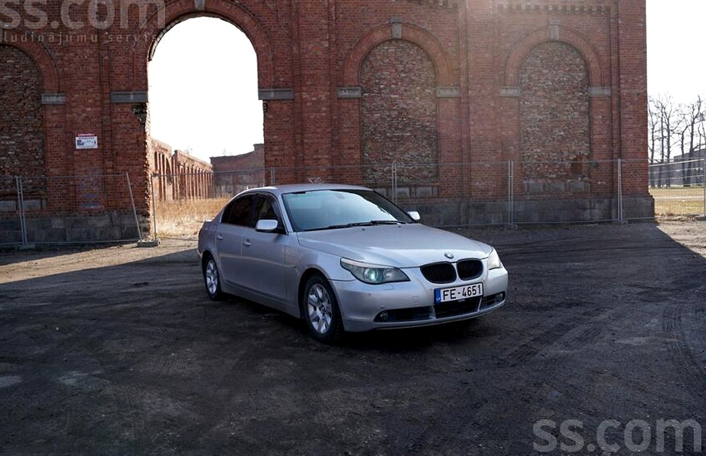 BMW 520 — foto 2