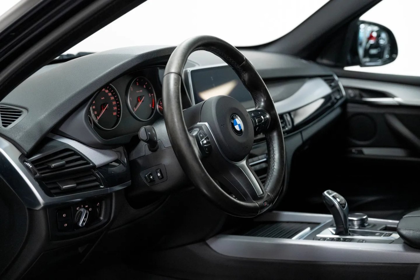 BMW X5 — foto 9