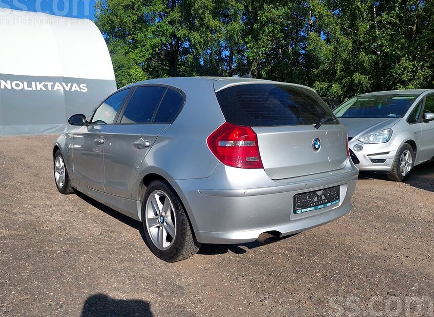 BMW 118 — foto 4