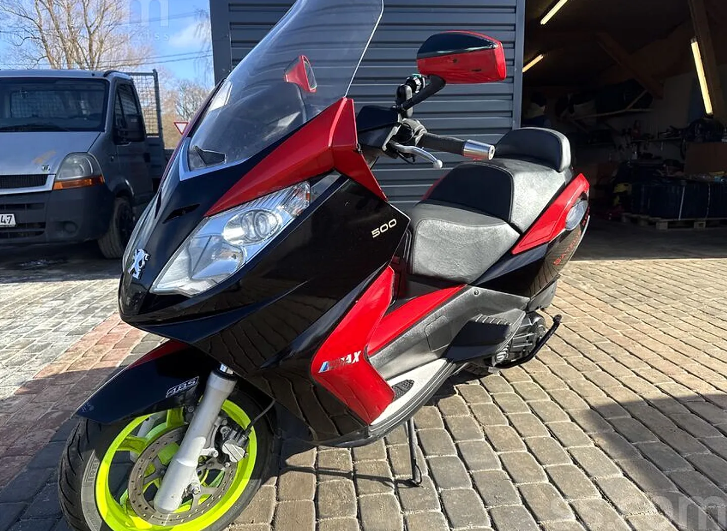 Peugeot Satellite, 2009. gads