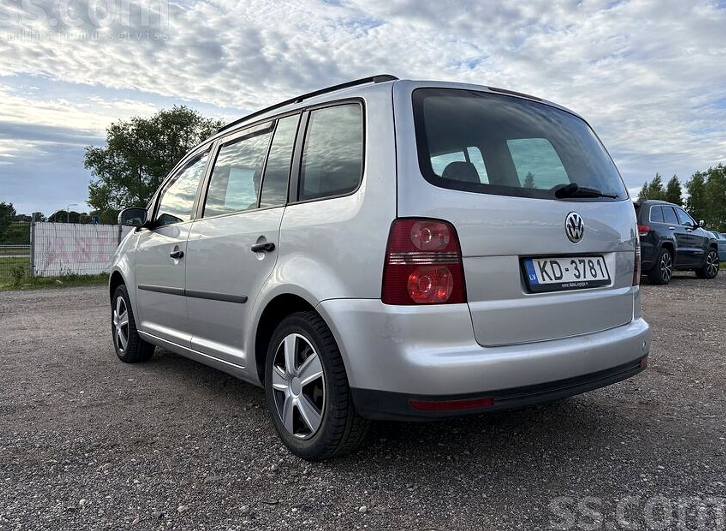 Volkswagen Touran — foto 3