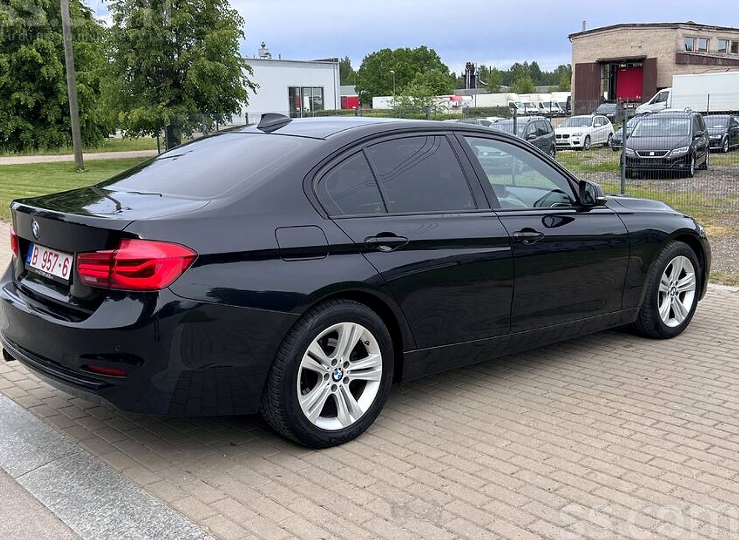 BMW 318 — foto 4