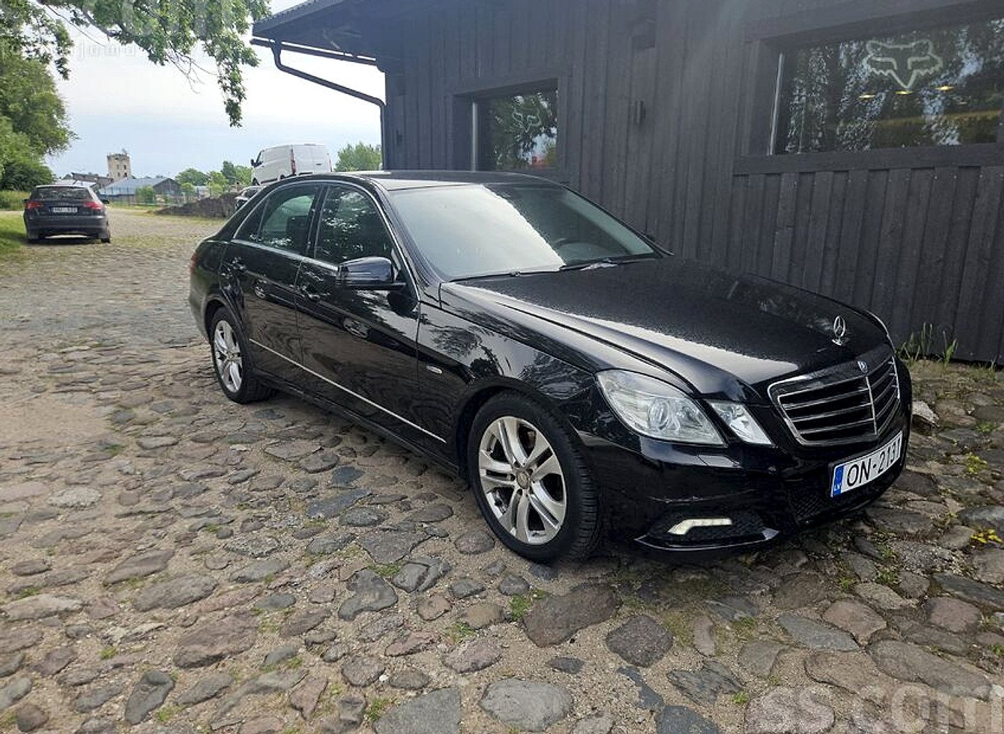 Mercedes-Benz E250 — foto 3