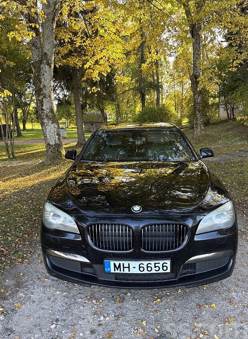 BMW 740 — foto 2