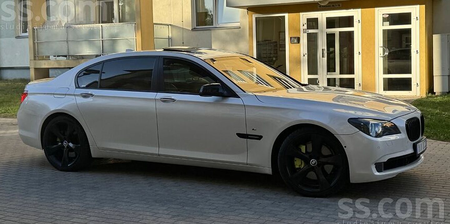 BMW 750 — foto 3