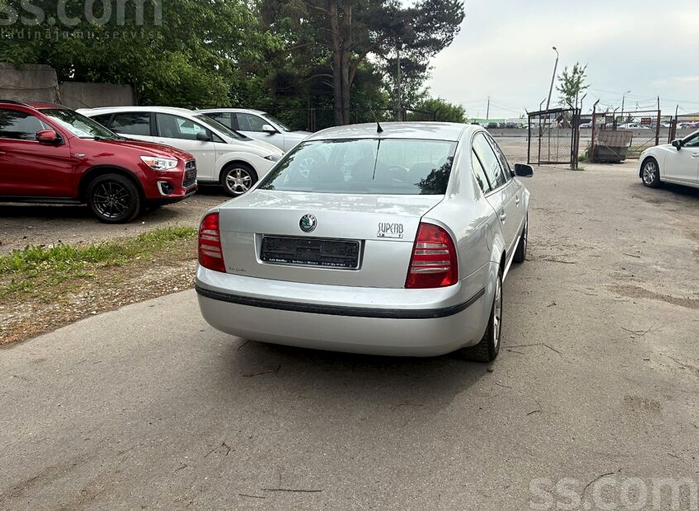 Škoda Superb — foto 4