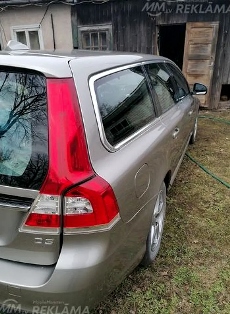 Volvo V70, 2015. gads