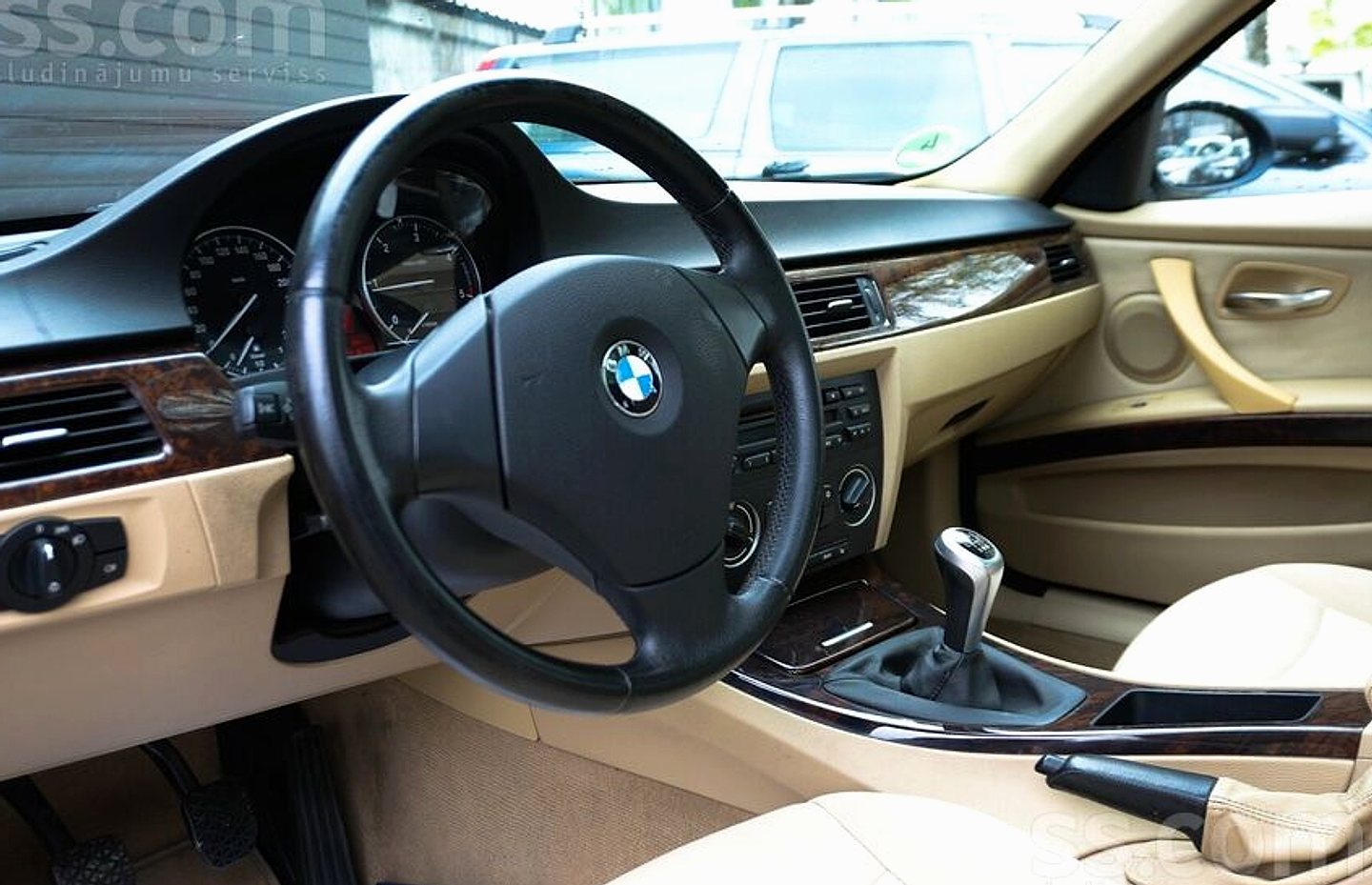 BMW 320 — foto 6
