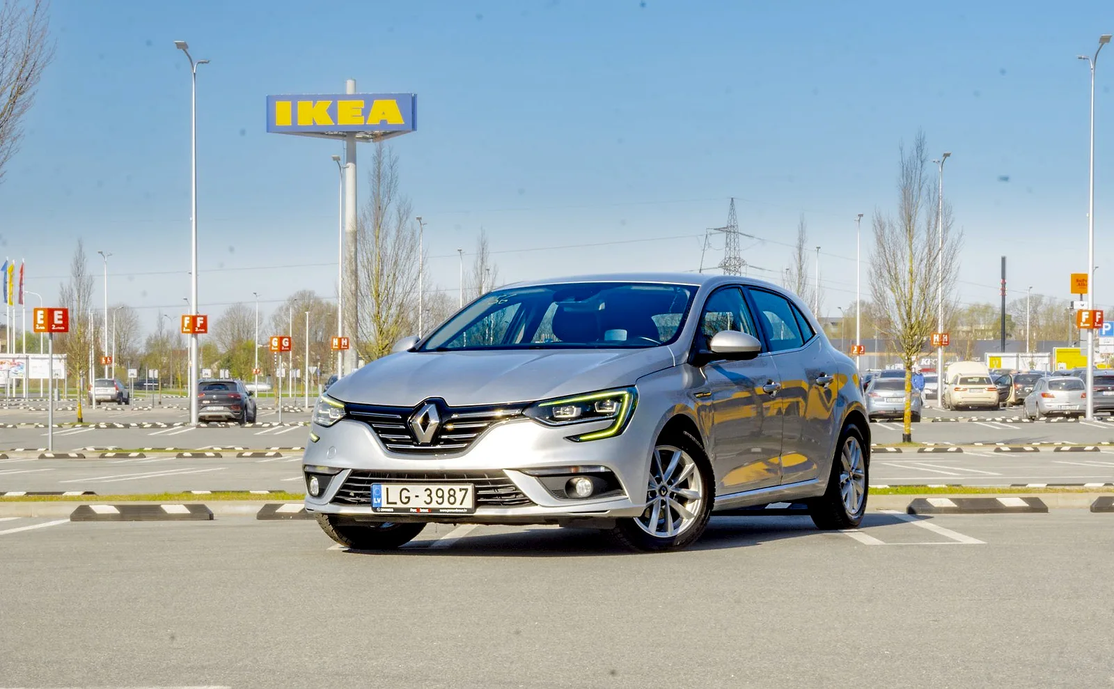 Renault MEGANE, 2018. gads