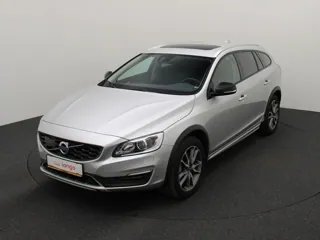 Volvo V60 Cross Country, 2019. gads