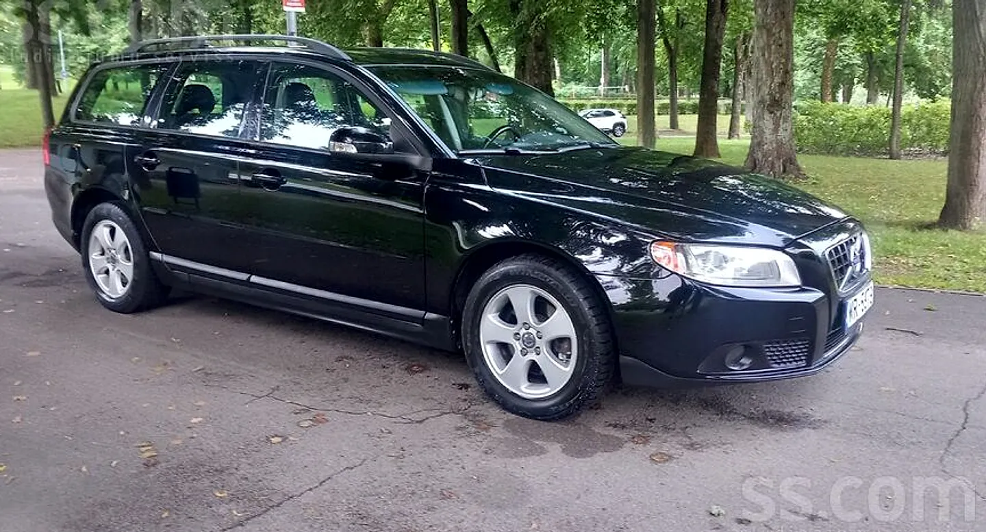 Volvo V70, 2010. gads