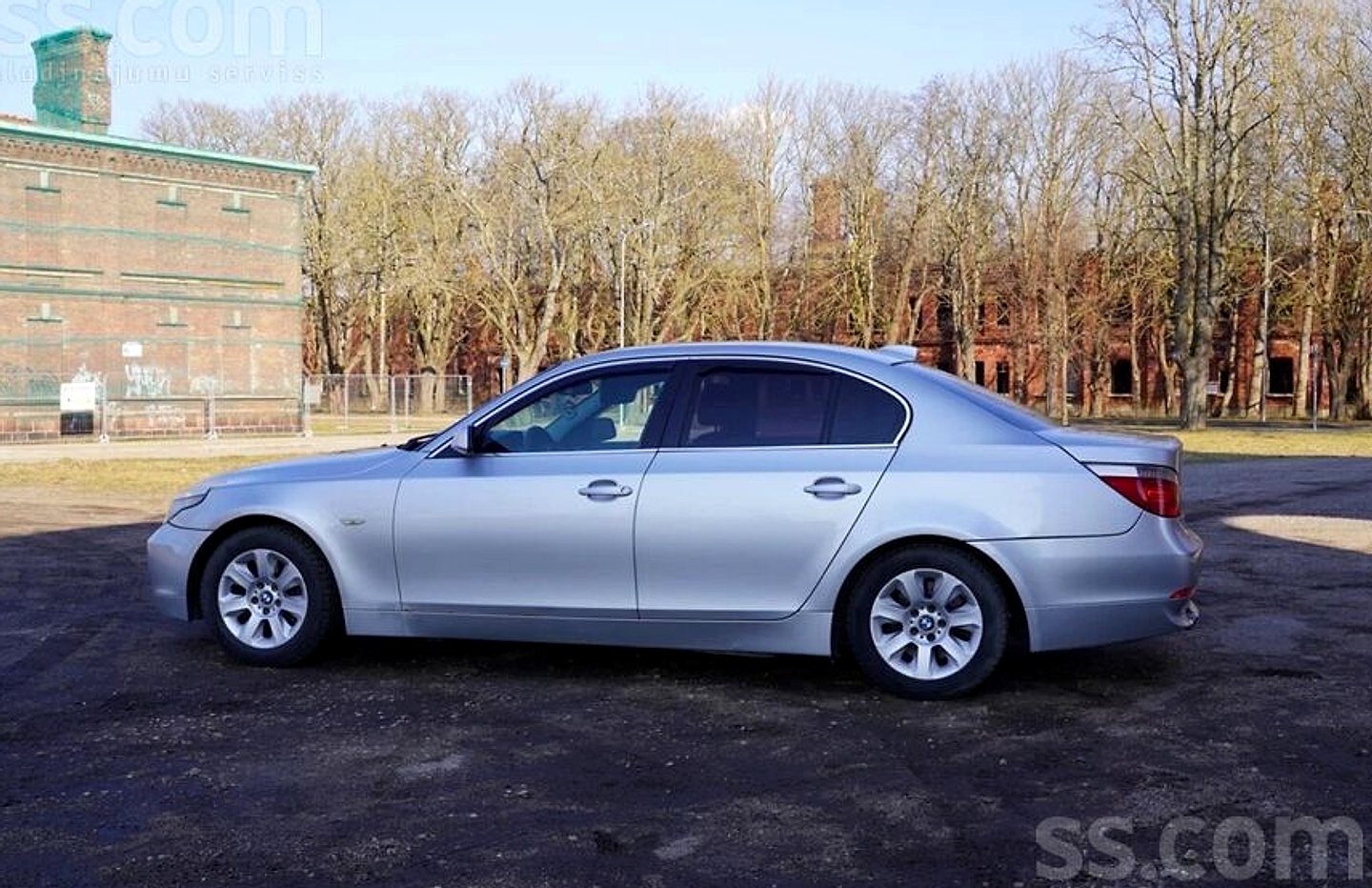 BMW 520 — foto 6