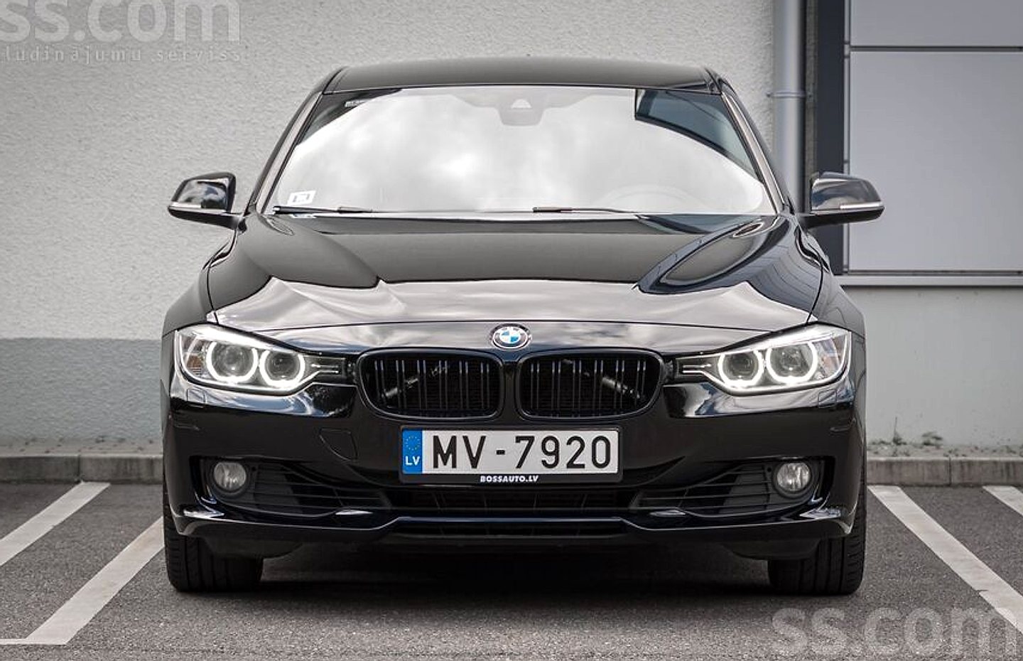 BMW 330 — foto 2