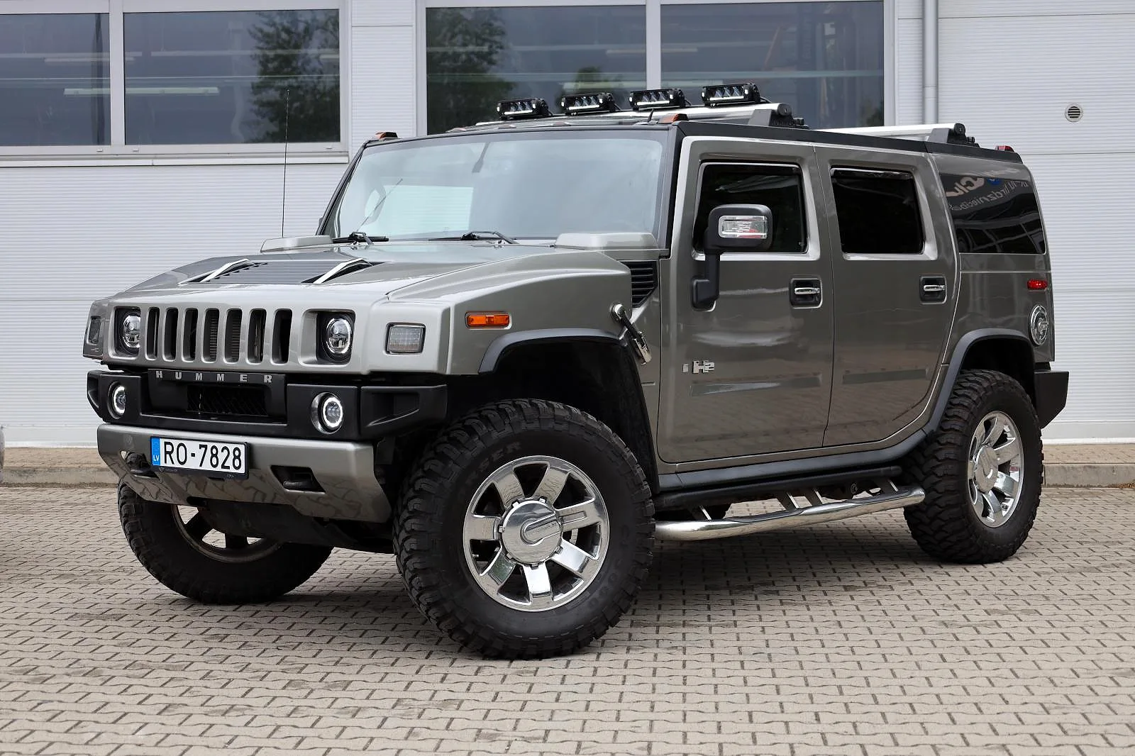 Hummer H2, 2010. gads